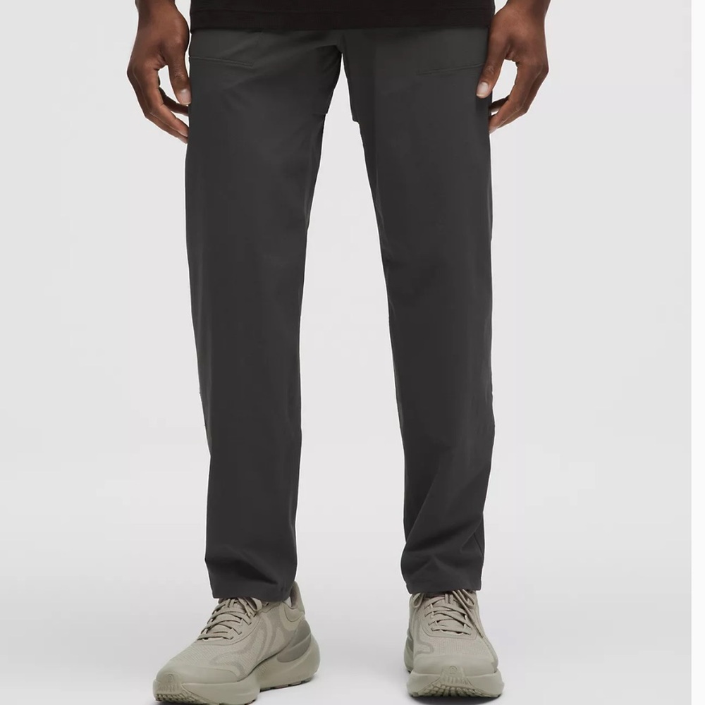 Lululemon Ripstop Pull-On Classic-Fit Pant - Size Medium